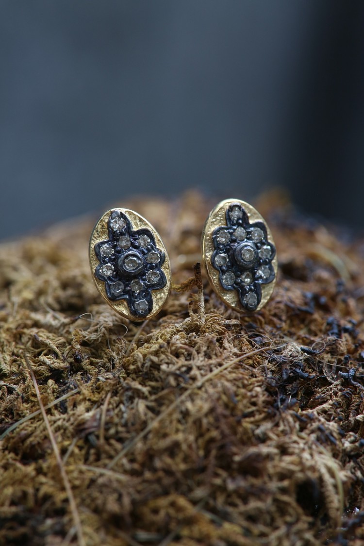 Tiny Diamant  Earrings