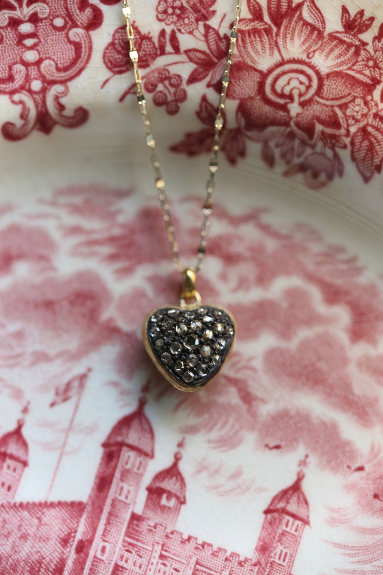 Mini love Necklace