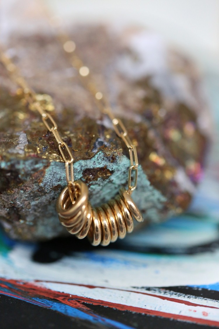 Collier Shake
