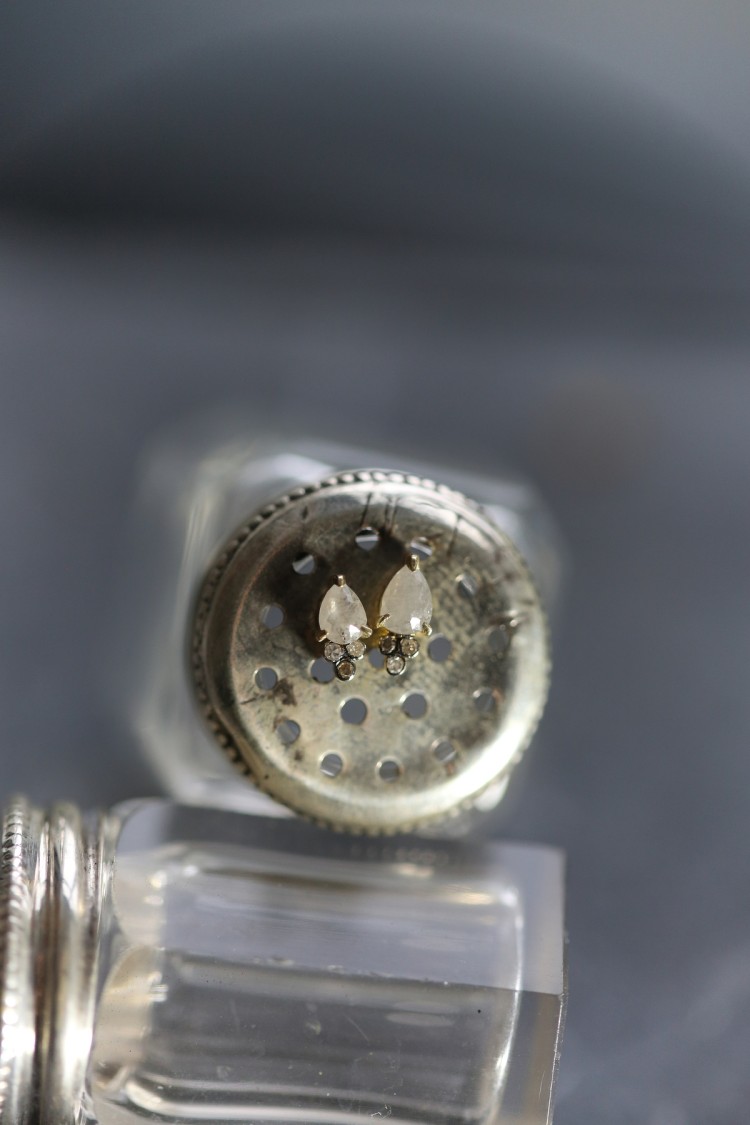 Era Earrings