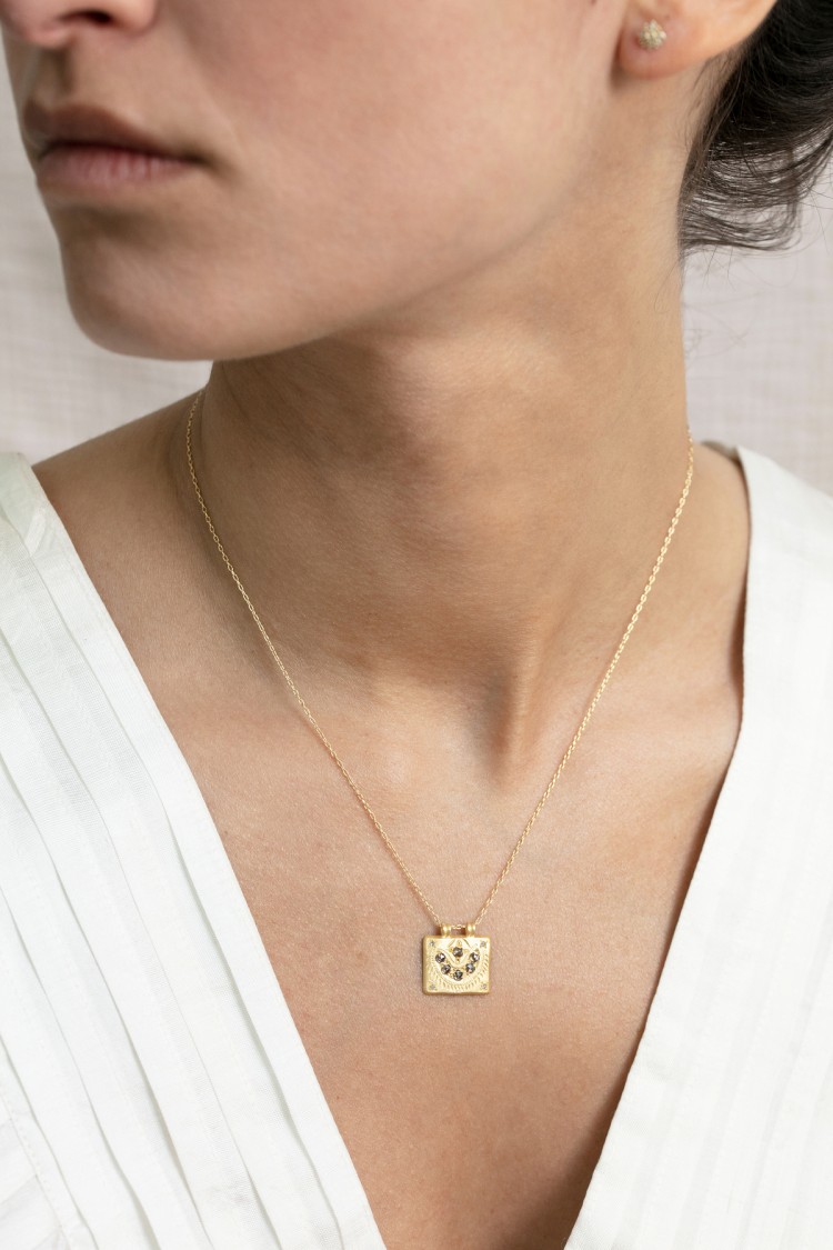 Collier Gaia D.