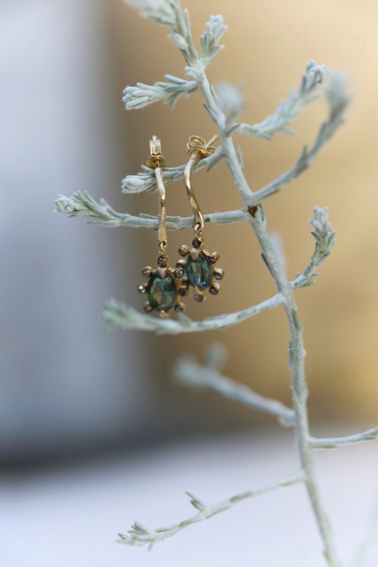 Flora sapp. Earrings