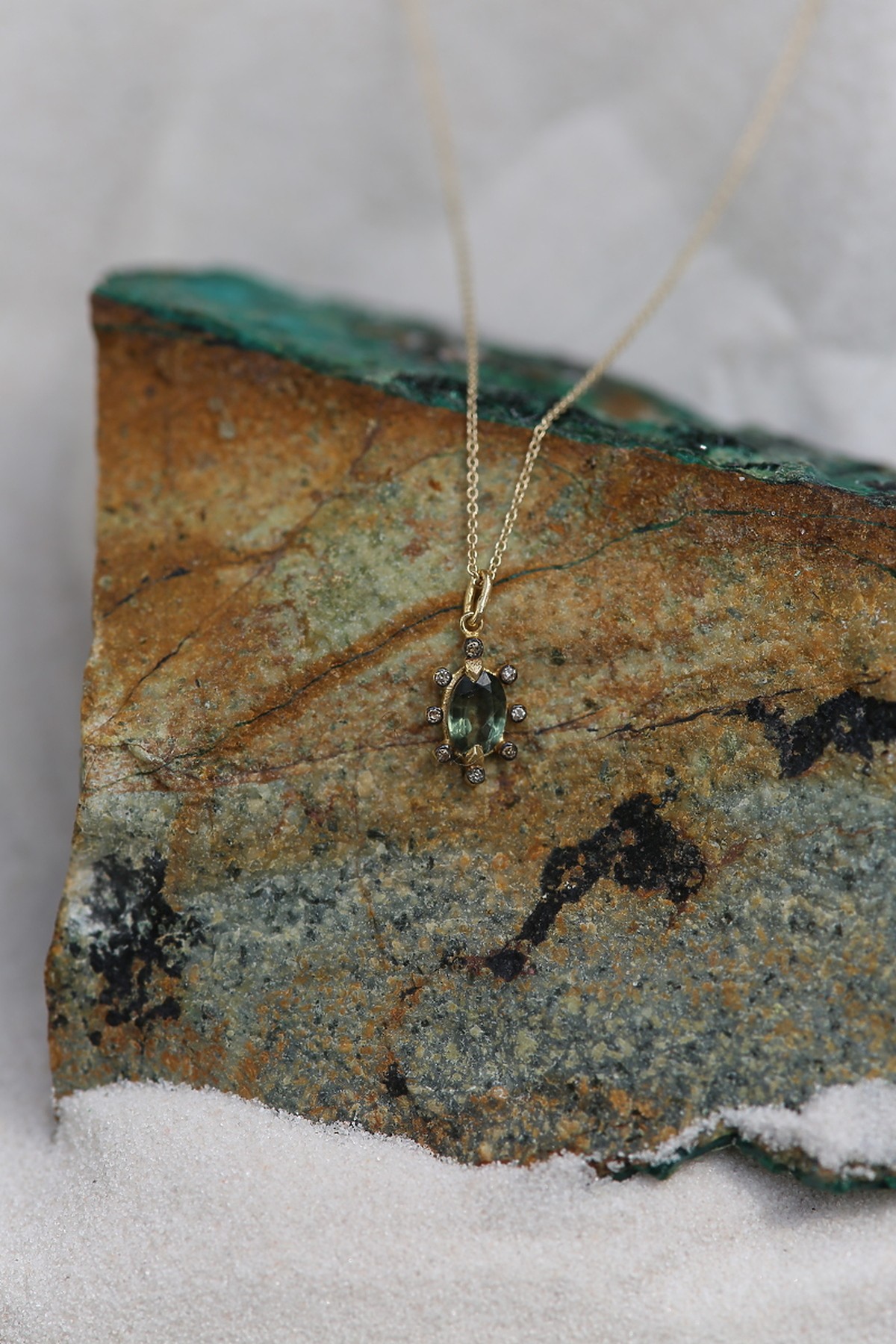 Flora sapp. Necklace